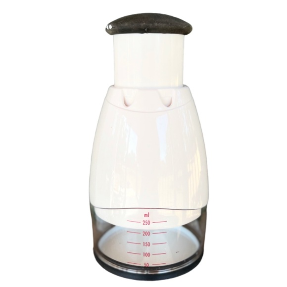 OXO Good Grips Mini herb Chopper, Food Chopper, Small, Cream - Picture 3 of 8